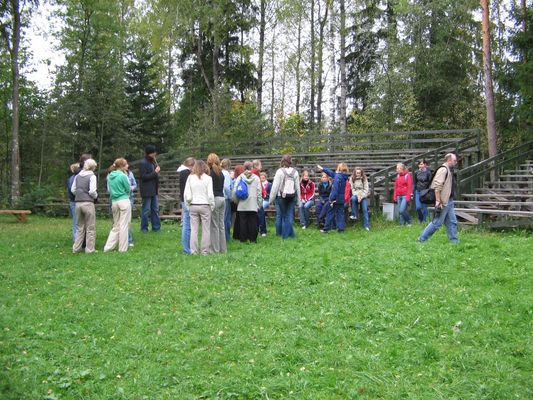 Klikka vaatamaks tissuuruses pilti