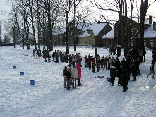 Klikka vaatamaks tissuuruses pilti