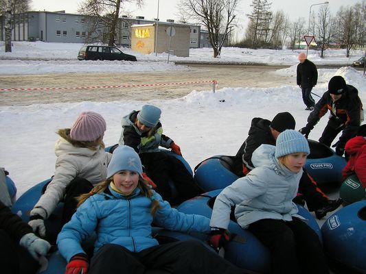 Klikka vaatamaks tissuuruses pilti