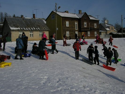 Klikka vaatamaks tissuuruses pilti