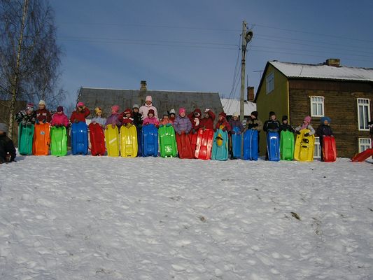 Klikka vaatamaks tissuuruses pilti