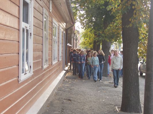 Klikka vaatamaks tissuuruses pilti