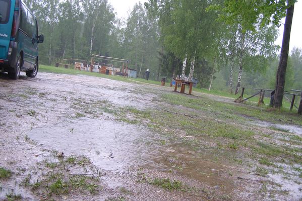 Klikka vaatamaks tissuuruses pilti