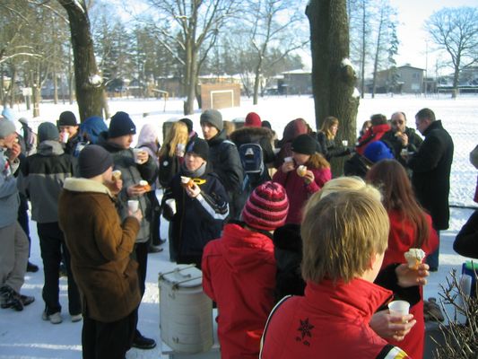 Klikka vaatamaks tissuuruses pilti