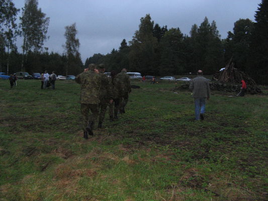 Klikka vaatamaks tissuuruses pilti