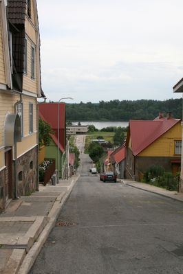 Klikka vaatamaks tissuuruses pilti